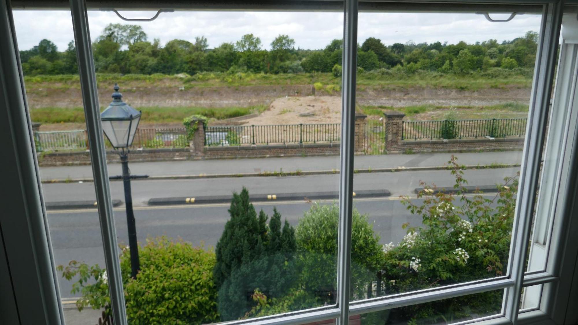 Fox & Hounds Pub Hotell Long Ditton Exteriör bild